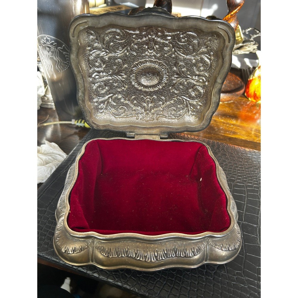VIntage Ornate Silver Plated Victorian Style Trinket Box - Picture 3 of 5